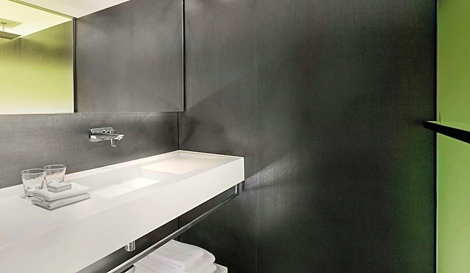 Park Plaza London Riverbank