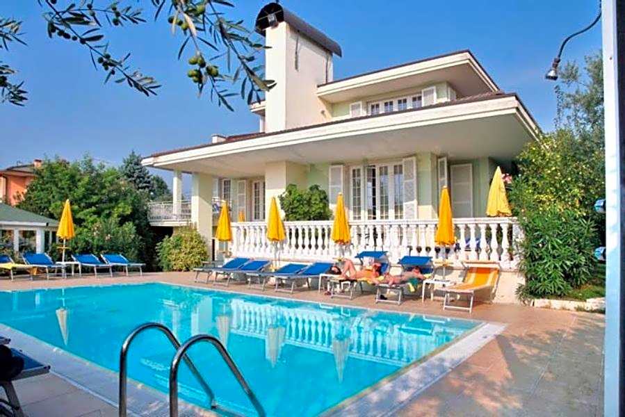 Hotel Gardenia & Villa Charme