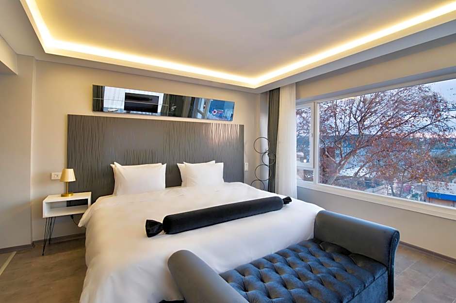 Via Ã‡iragan Hotel – Istanbul, FL