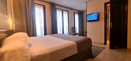 Standard Double or Twin Room - Single Use