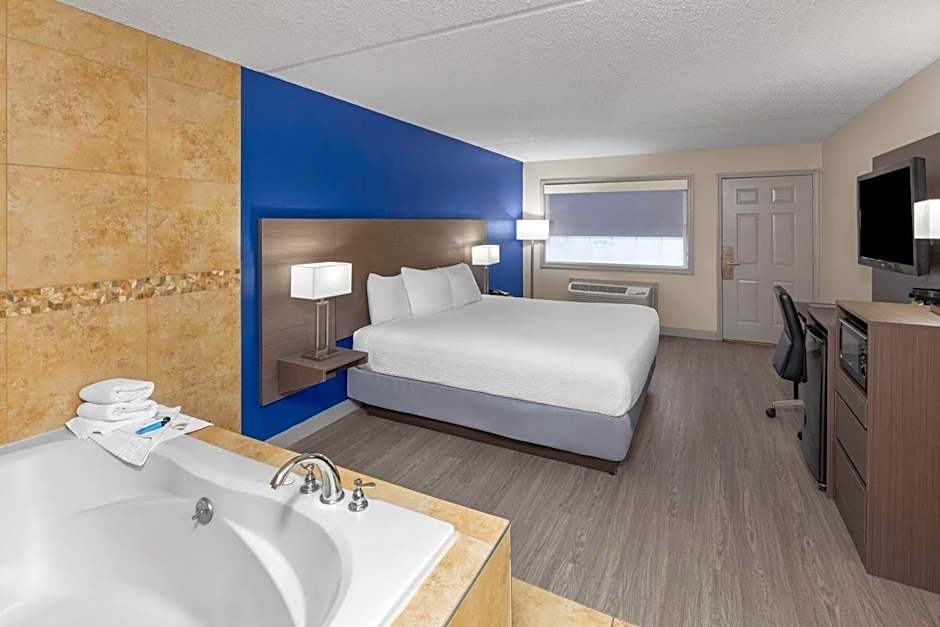 Angel Inn Near IMAX, a Travelodge by Wyndham