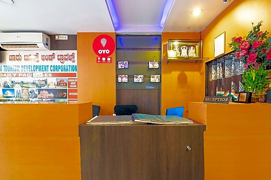 OYO 9016 Charu Comforts