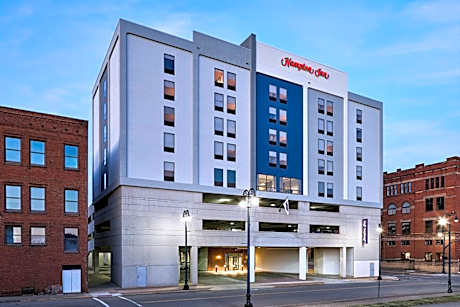 Hampton Inn By Hilton Massillon