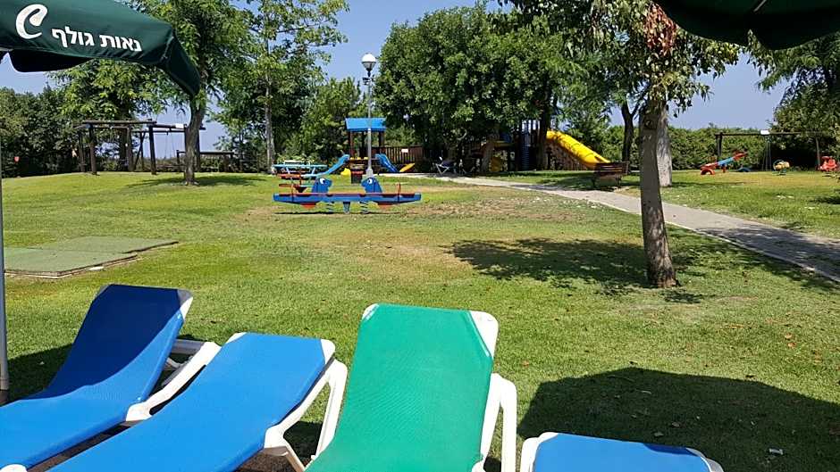 Neot Golf Caesarea Garden Apartment