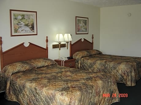 Double Room with Two Double Beds - Smoking