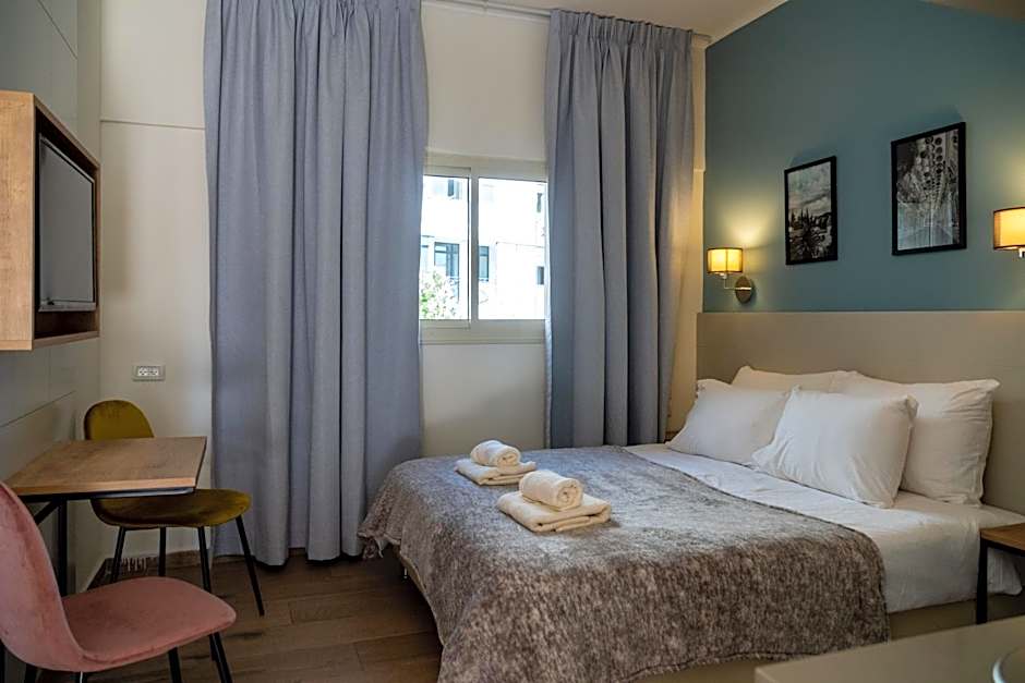 Shlomtzi Hotel