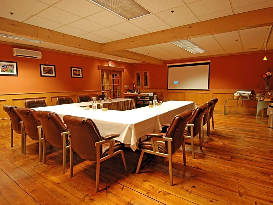 Treasure Mountain Inn