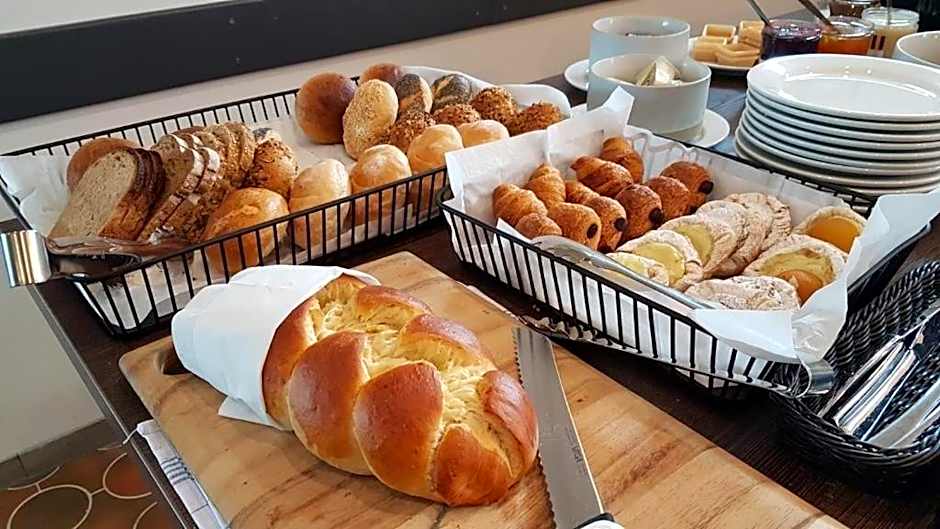 Hotel Clement - Bed & Breakfast