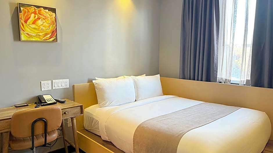 Madison LES Hotel