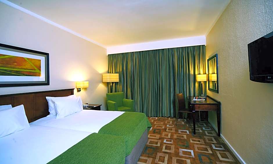 Garden Court Or Tambo International Airport