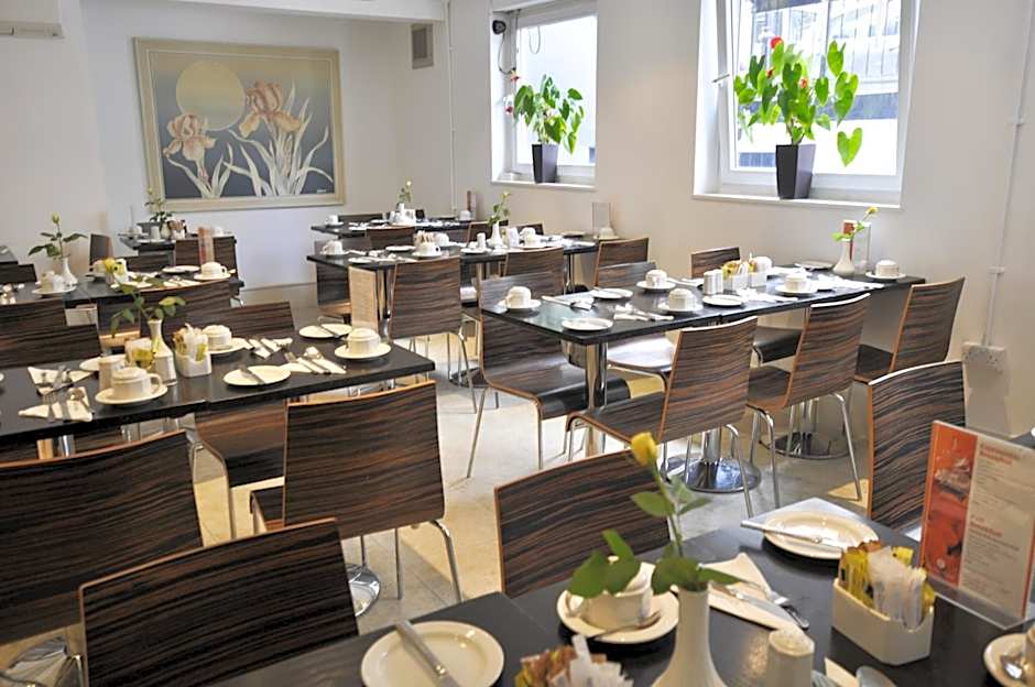 Kensington Court Hotel