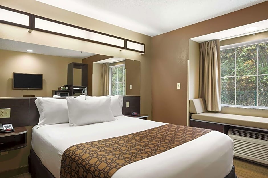 Microtel Inn & Suites by Wyndham Cambridge