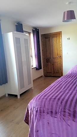 Double or Twin Room with Bathroom