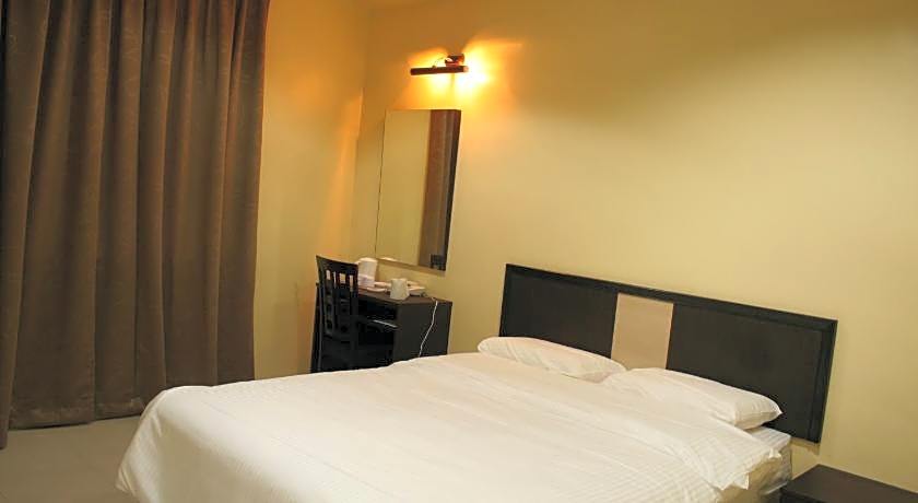 The Fern Lodge (Sanitized Stay)