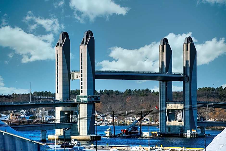 AC Hotel by Marriott Portsmouth Downtown/Waterfront