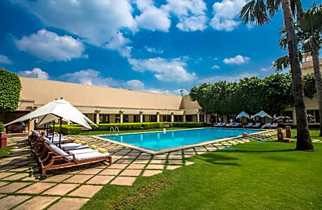 Trident Agra