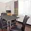 Super 8 by Wyndham Bloomfield