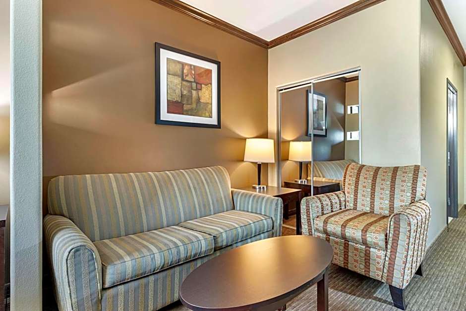 Best Western Plus Texoma Hotel & Suites