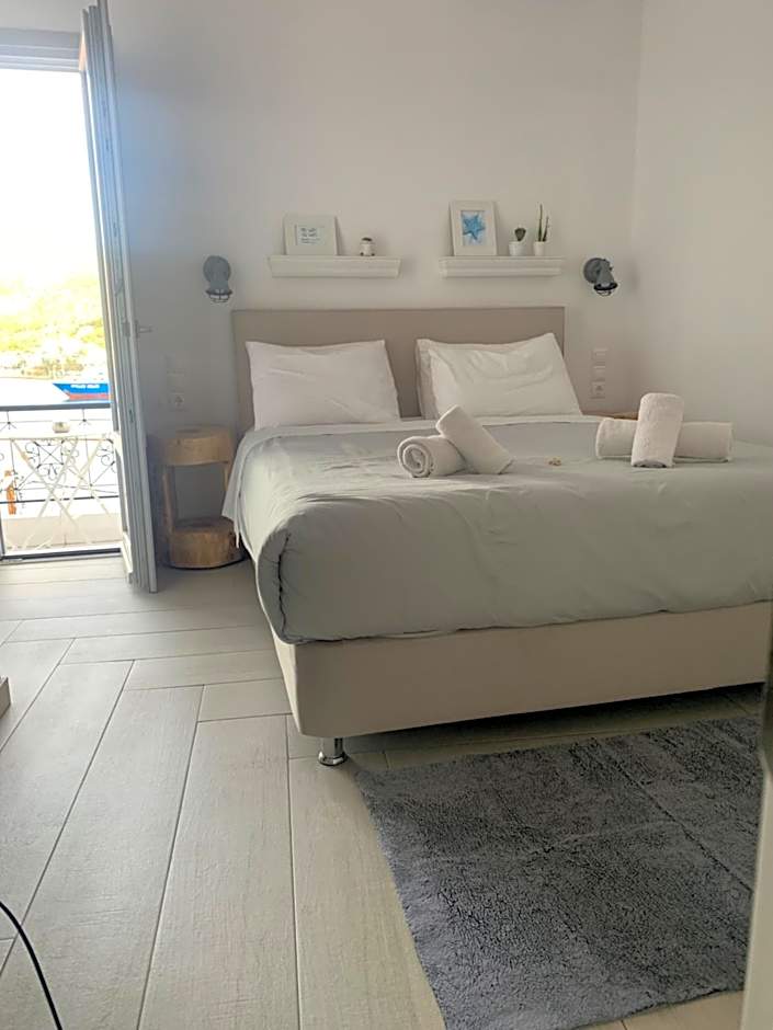 Gigi Rooms – Poros, 