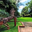 Lago Sol Hotel & Suites