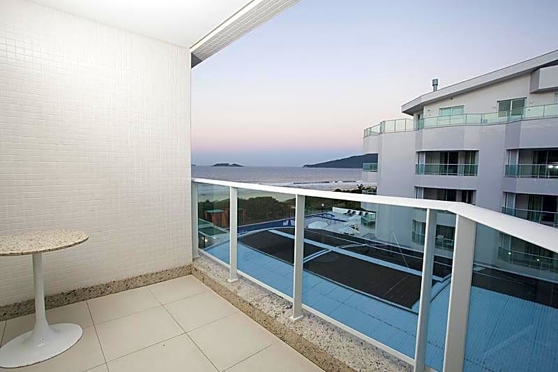 Slaviero Essential Ingleses Convention