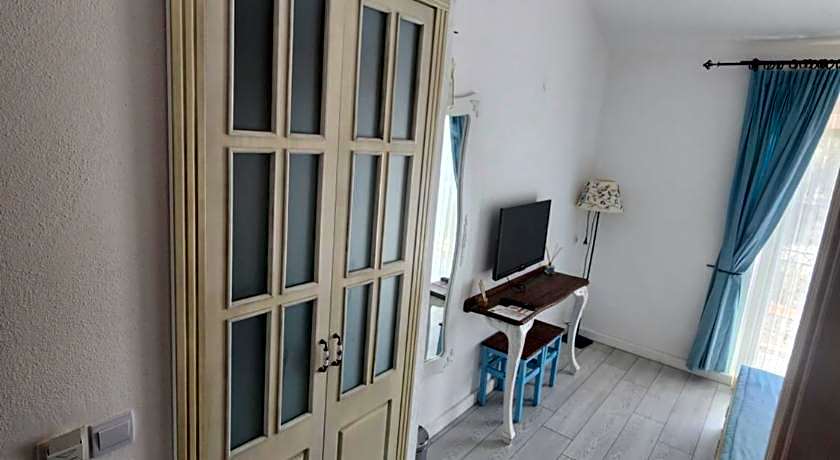 Tarcin Alacati Otel