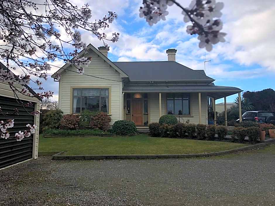 Century House B & B flatlette