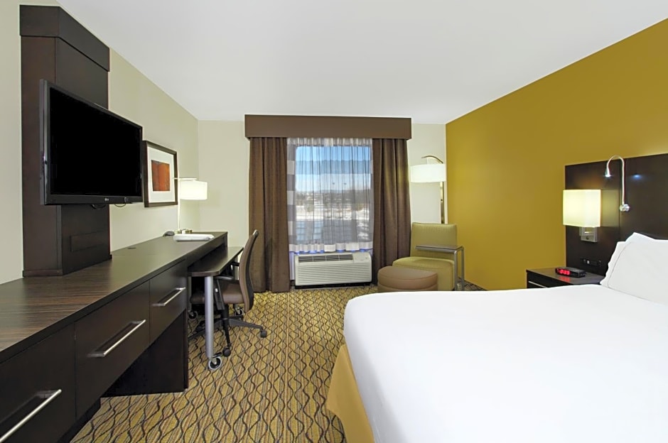 Holiday Inn Express - Colorado Springs - First & Main, an IHG Hotel