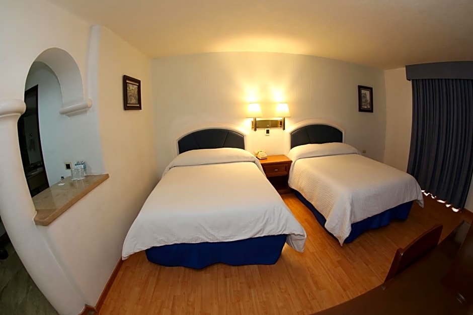 Hotel Gran Plaza & Convention Center