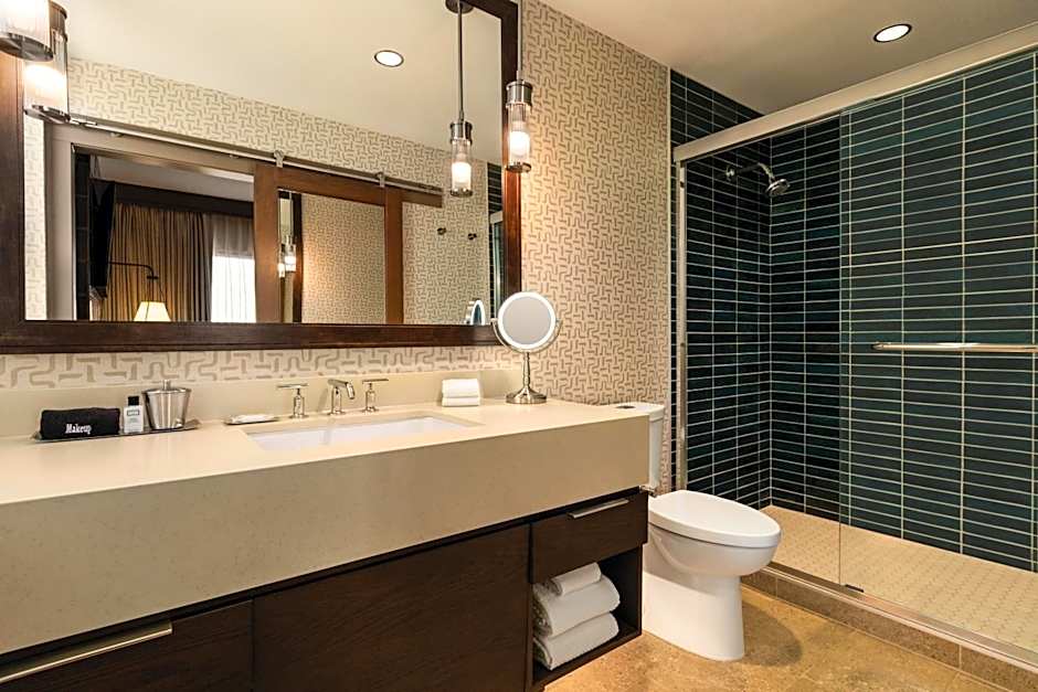 Hoodoo Moab, Curio Collection By Hilton