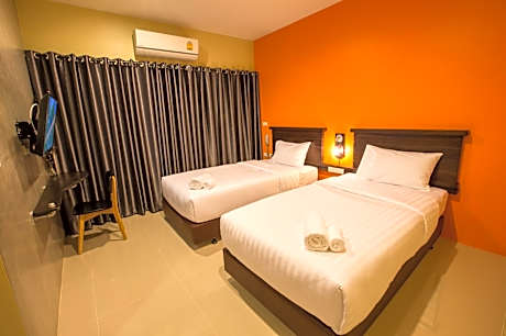 Standard - (2 Single Beds)