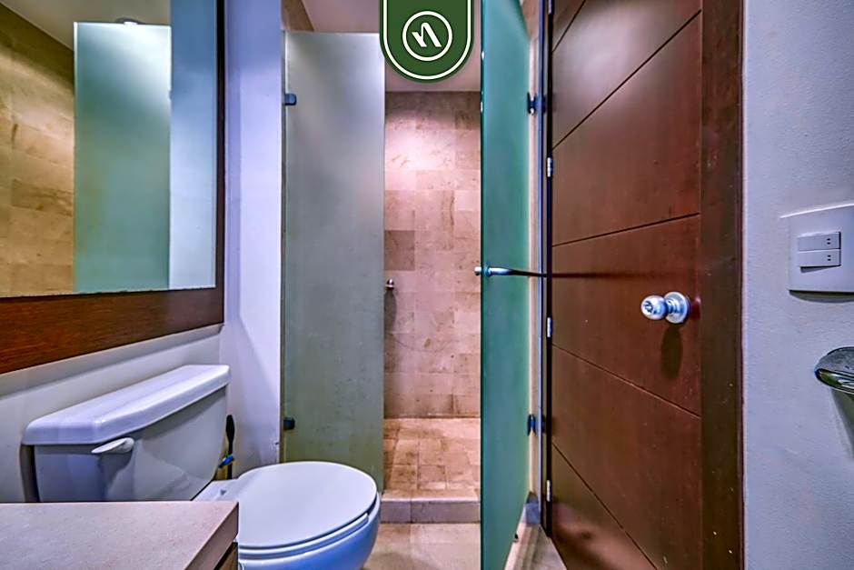 Amazing 2BR Condo with Pool and Access to VIDANTA