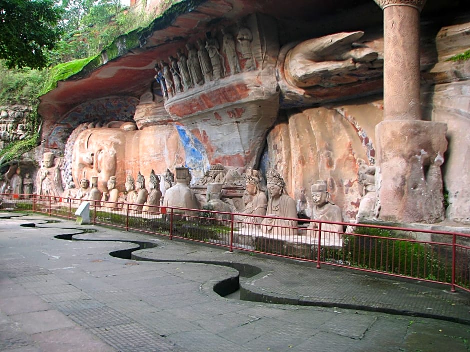 Ramada Plaza by Wyndham Chongqing West