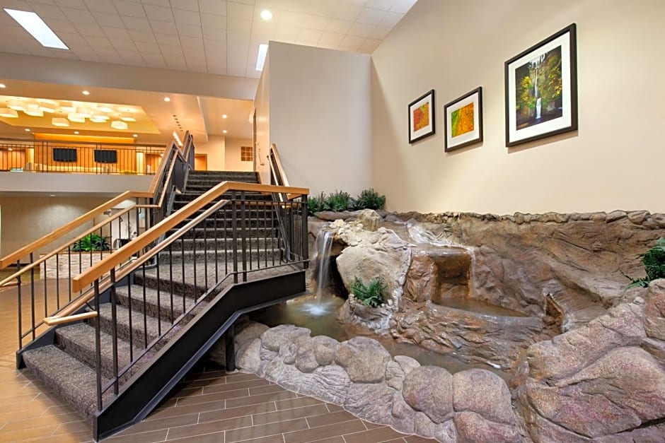 Holiday Inn Portland-Airport I-205, an IHG Hotel