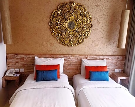 Deluxe Double or Twin Room with Balcony