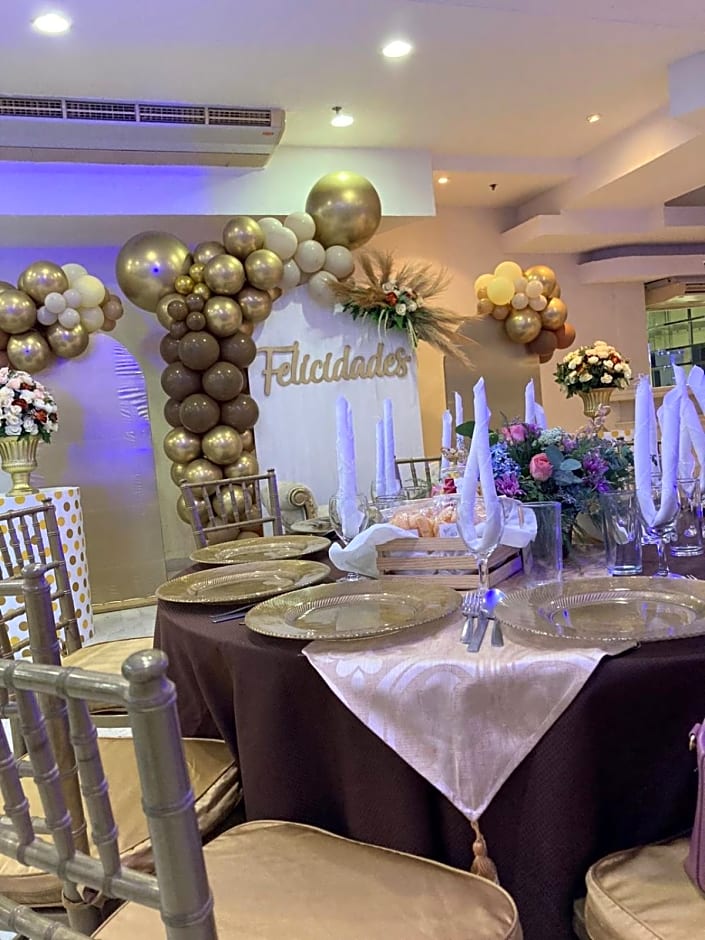 May Palace Hotel 