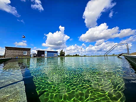Prima Camping Resort Boddenblick -Stellplätze-Schlaffässer-Tiny Houses in Ostsee Nähe