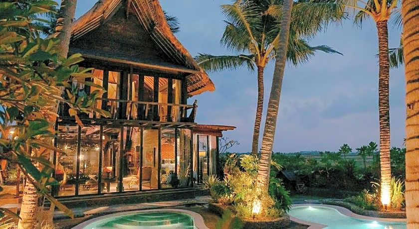 Most Exotic Beachfront Villa Keong