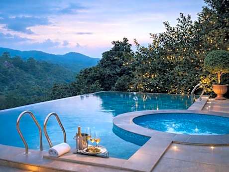 THE SKY IMPERIAL PAVOREAL JUNGLE RESORT