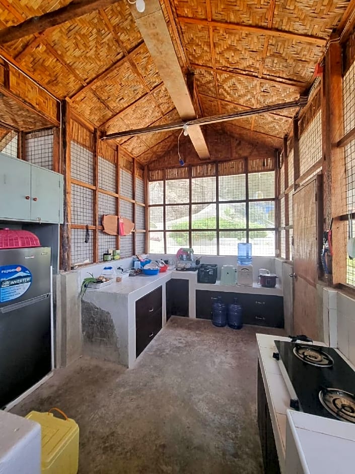 Hagdan Reef Dive Spot by HiveRooms