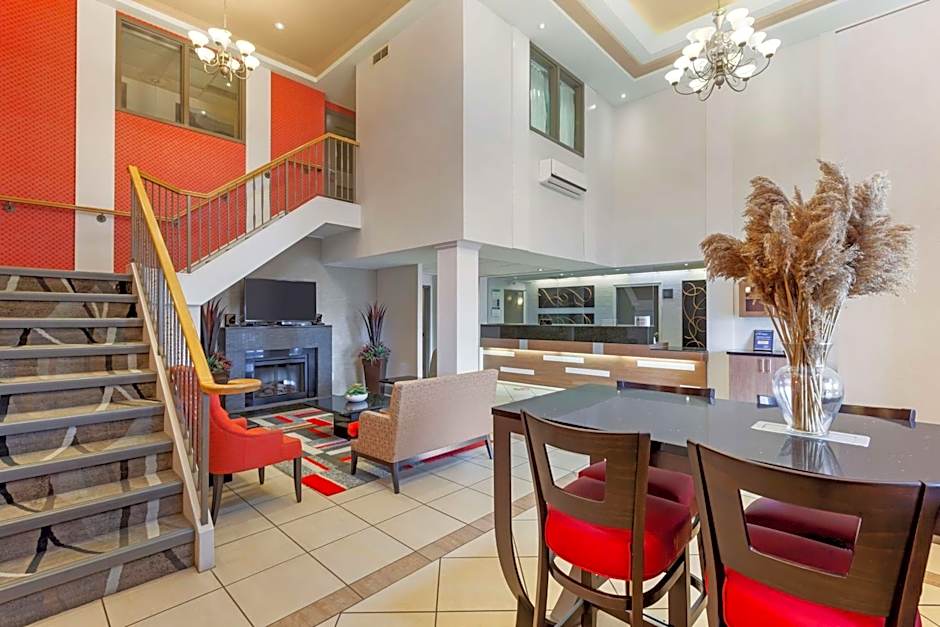 Best Western Plus Burlington Inn & Suites