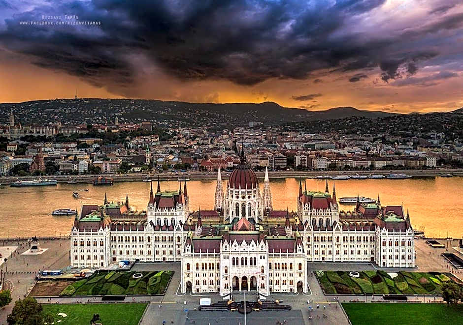 Bauhaus Astoria Hostel