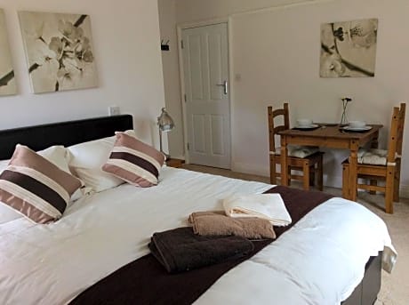 Deluxe Double Room with Bath