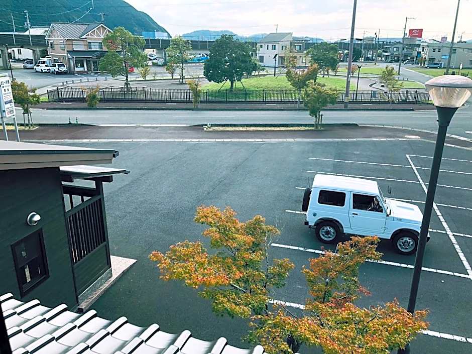 まなべ旅館