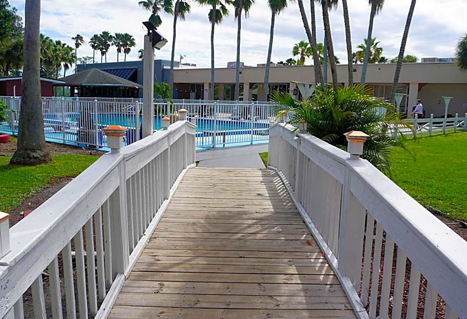 ISLAND HOTEL of Space Coast