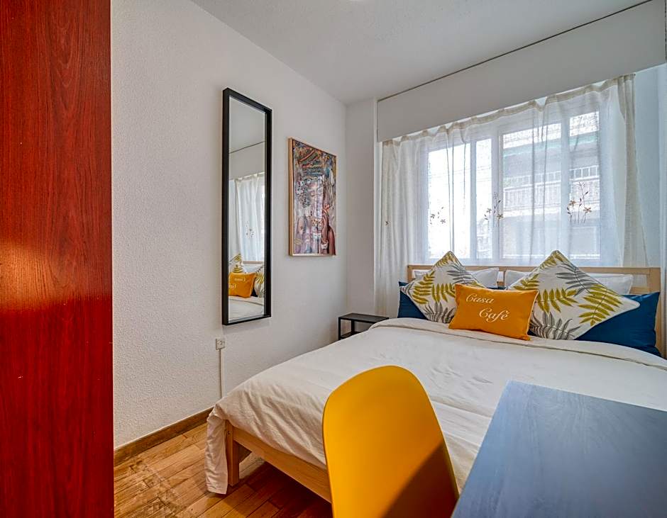 B CasaCafé Madrid Pozuelo 2 Baño Fuera de la habitacion o COMPARTIDO