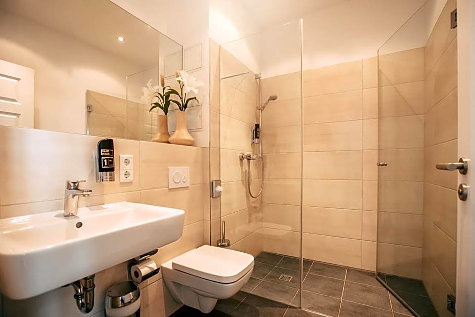 Luga Homes - Stadthaus