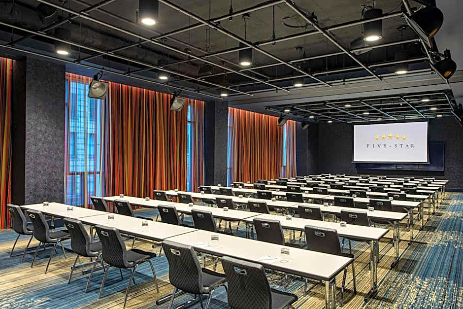 Element Philadelphia Downtown