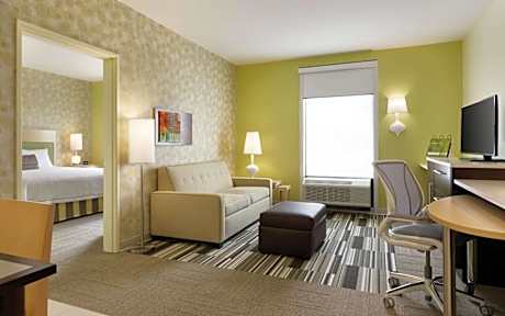 One-Bedroom King Suite - Non-Smoking