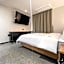 Hotel 99